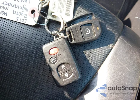 2013 Toyota Highlander Limited V6 z USA, uszkodzony, nr VIN 5TDDK3EH4DS180971